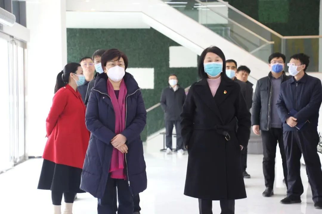 河南省科技廳黨組書記、廳長陳向平銀金達調(diào)研